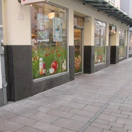 Fassadenverkleidung aus Nero Impala Hartgestein